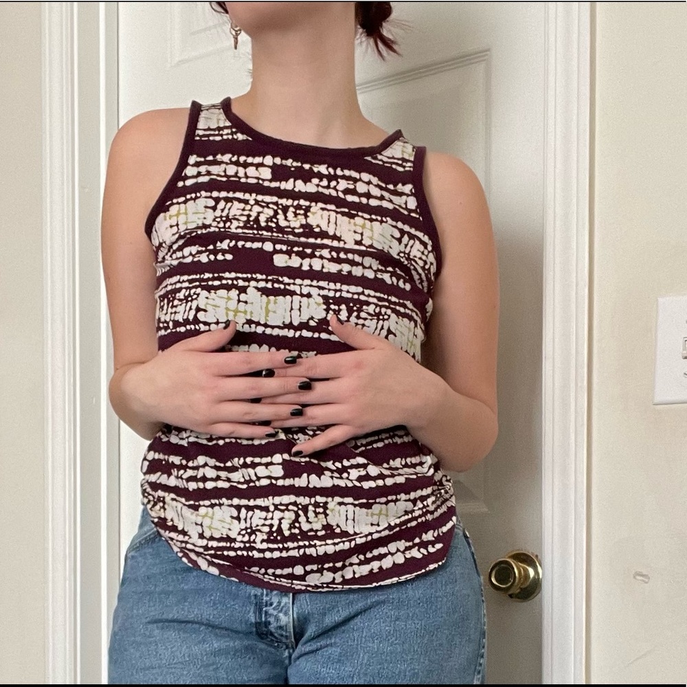 purple patterned tank (form-fitted)